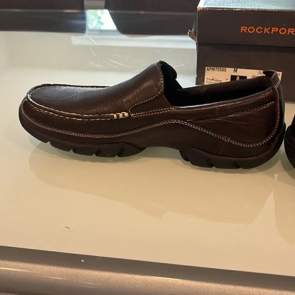 Rockport new loafers chocolate brown 9 scratches on top of right shoe see pictur